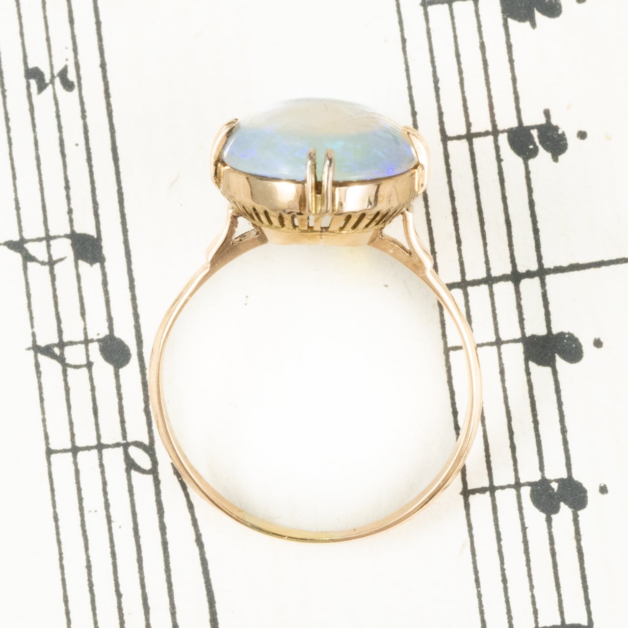 日本の作品】昭和レトロ デザイン ヴィンテージ ジュエリー K18