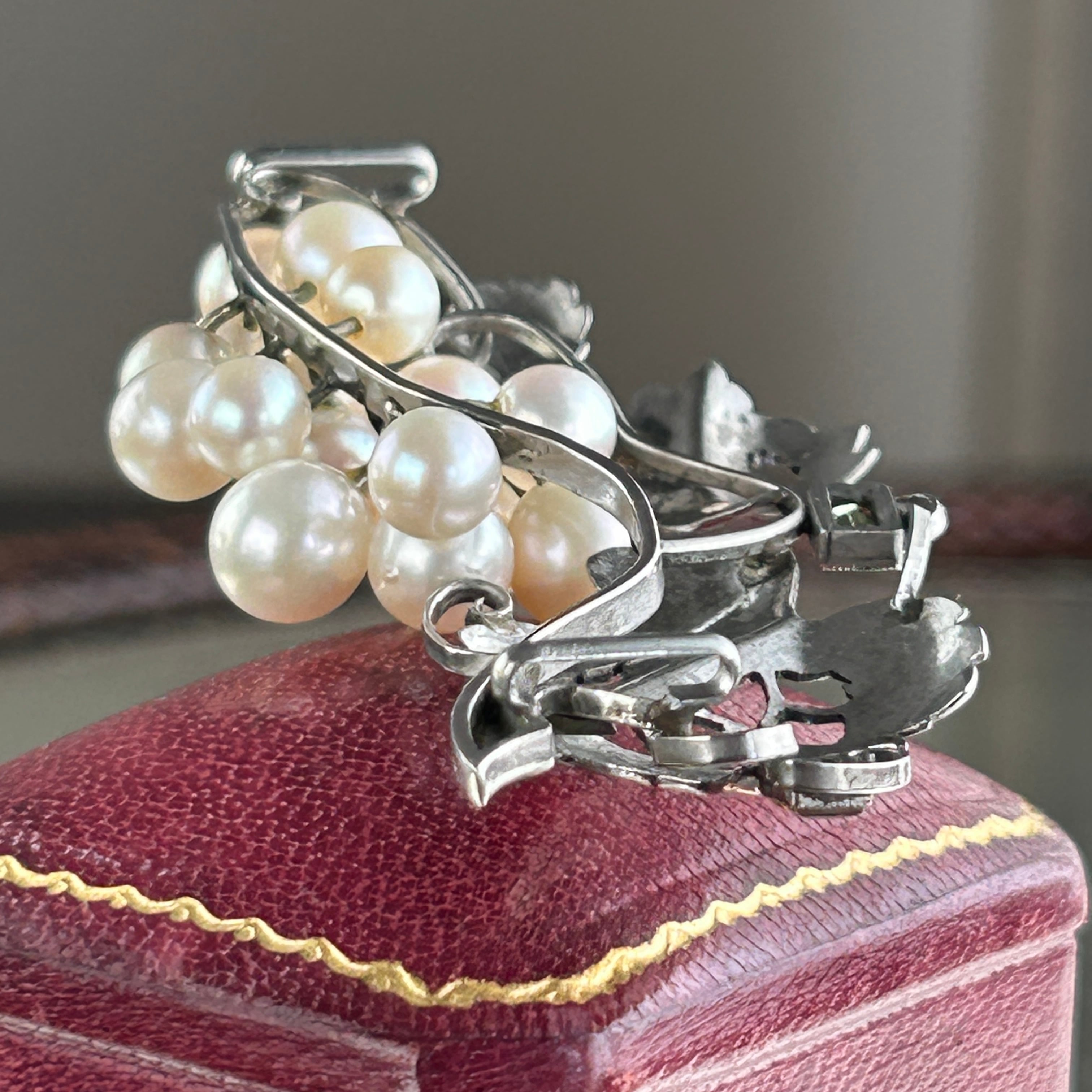 アンティーク　合金製あこや本真珠　葡萄の帯留め