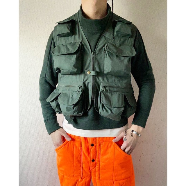 Eddie Bauer（エディーバウアー）の「Made in USA / 90s ORVIS / Cotton Fishing Vest / Olive  / Used（マウンテンパーカー）」 - WEAR