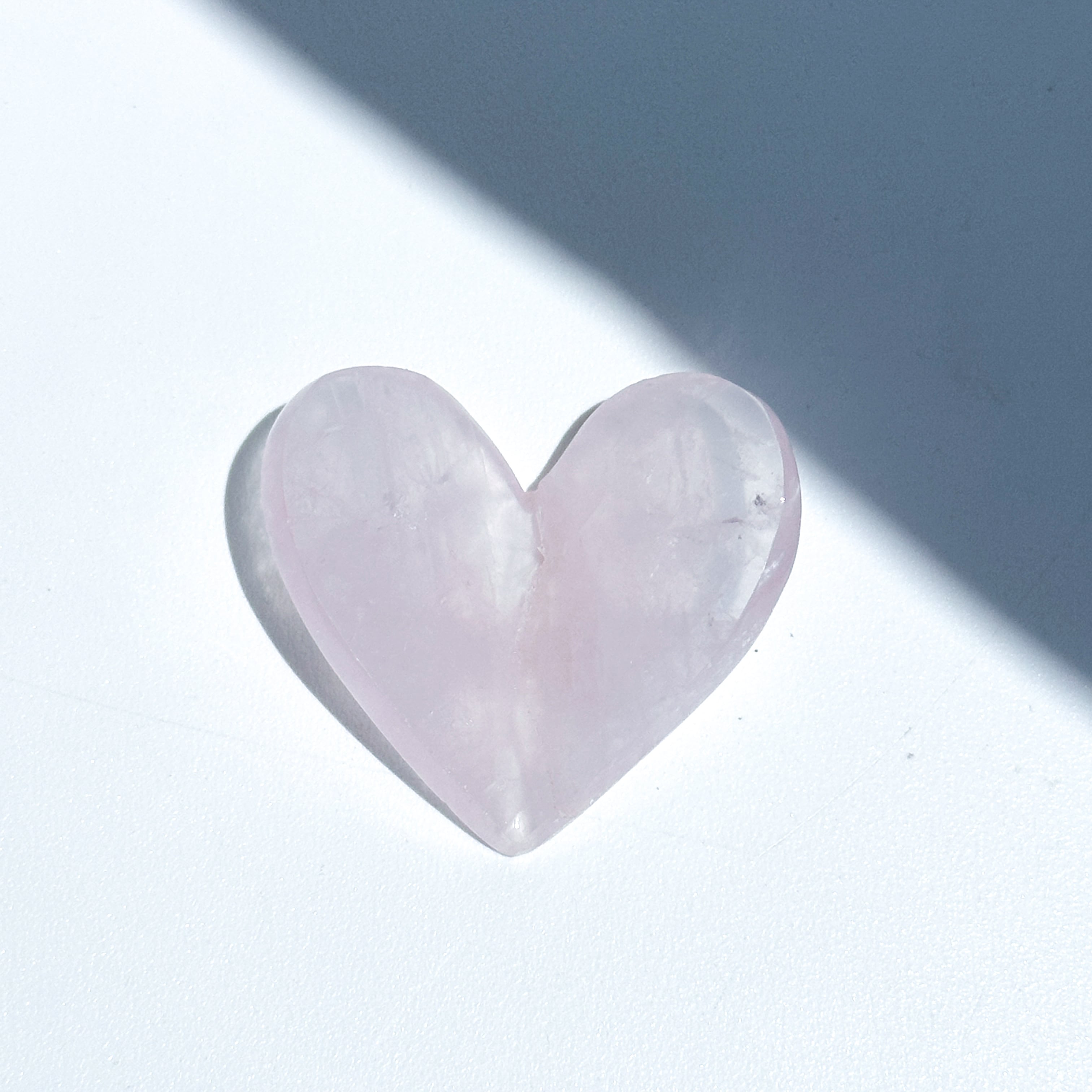 ローズクォーツ 3Dハート 03♡Rose Quartz heart ♡天然石・鉱物