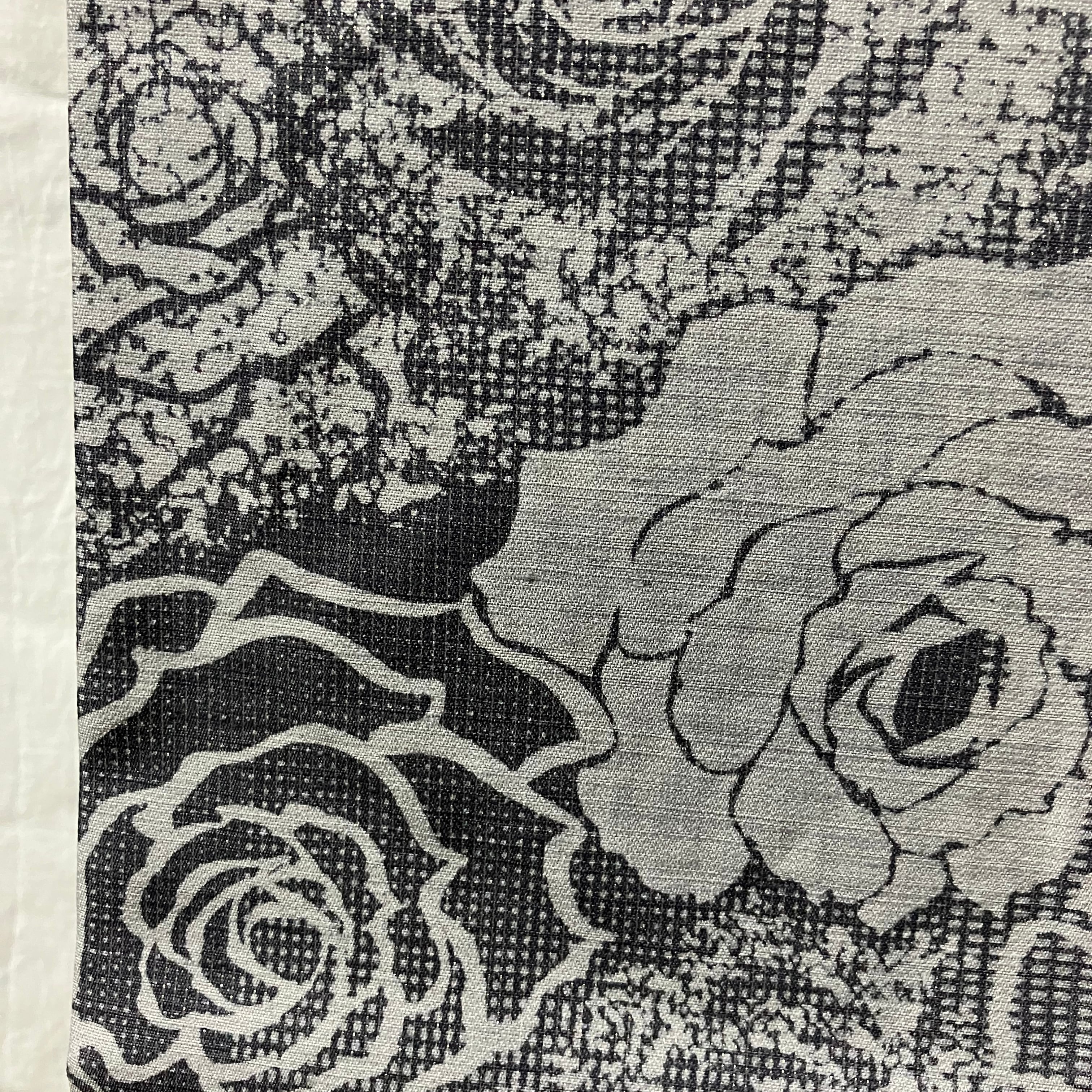 染名古屋帯（グレーたてぼかしにバラ）