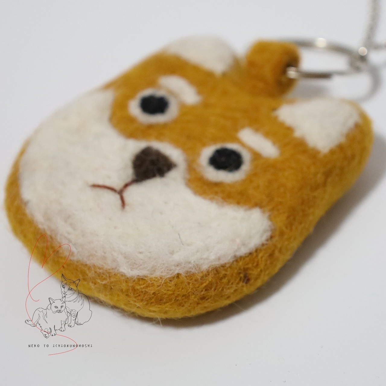 ハンドメイド 羊毛フエルトのキーチャーム ボストンテリア(黒白)/柴犬(茶白)