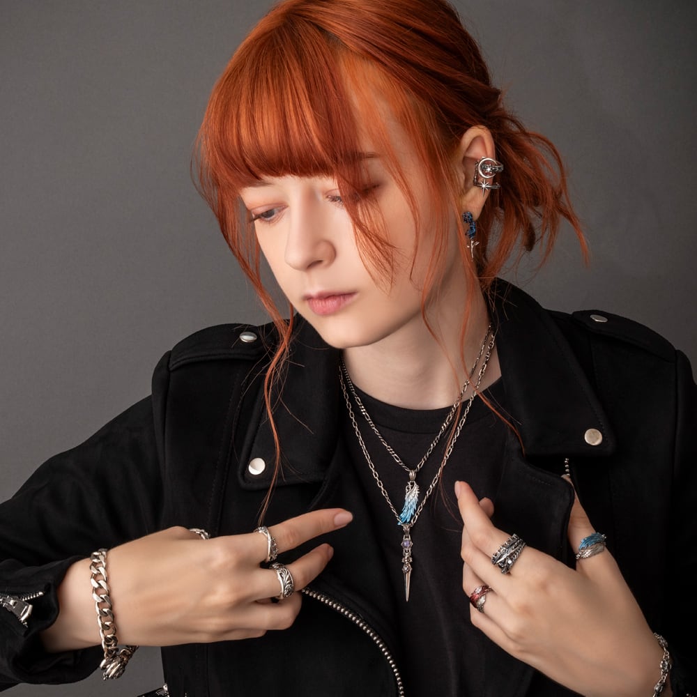 クレセントムーンイヤーカフ 片耳用 Crescent moon ear cuff AKE0116