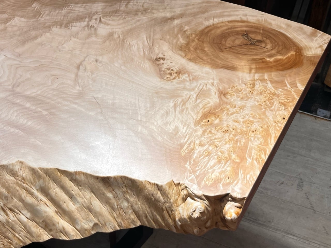 ※現状渡し コブ付き栃 一枚板 現状渡し コブ付き栃 一枚板 栃（トチ） 全面杢 一枚板 2500×850-980