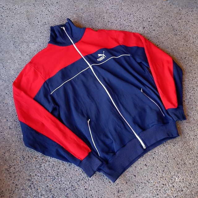 PUMA 背面プリント トラックジャケット used [110050]