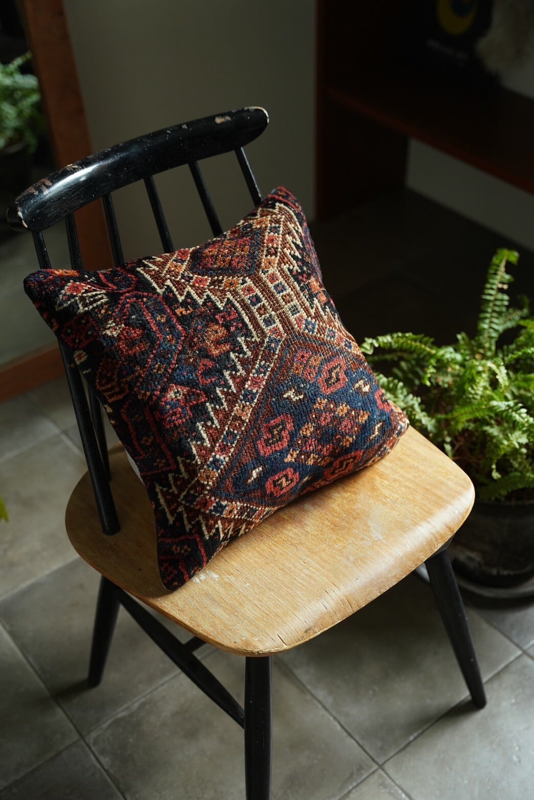 1339-05 Semi Antique Khamse cushion cover