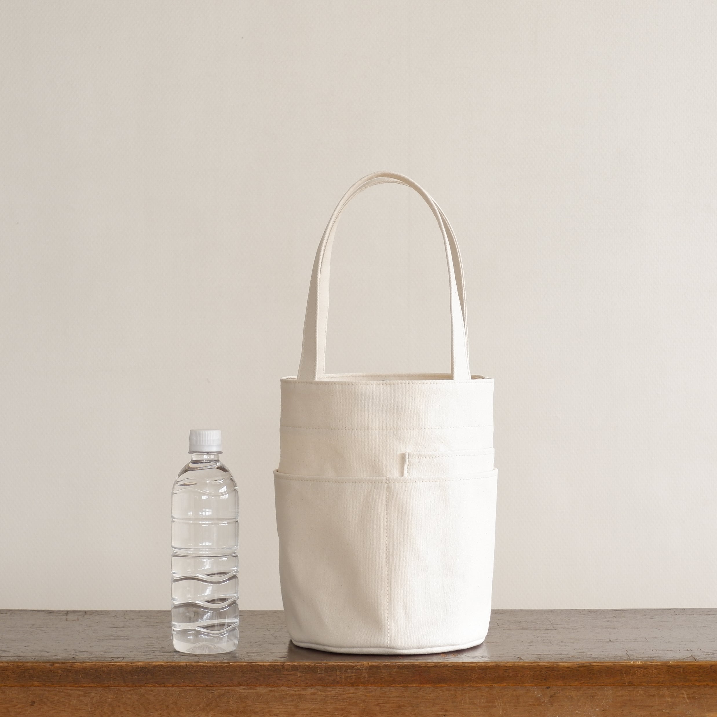 ダブルポケット丸底トート 生成り / 9号帆布 | aoya bags | シンプルで