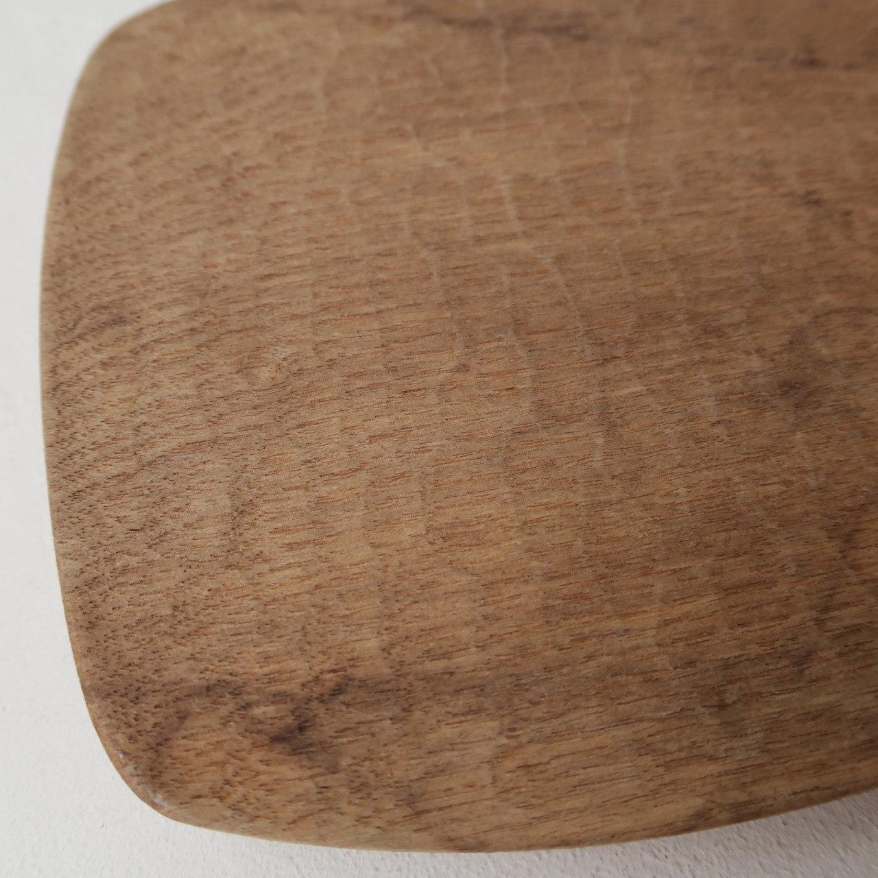 木彫りのお皿-四角-