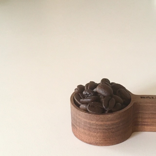 豆 01 ハーフデカフェコーヒー 芳醇な香りと深みのリッチな味わい 100g X 2袋 送料無料 Half Decaf Coffee ハーフカフェインレスコーヒー豆 ハーフのノンカフェインコーヒー豆 ハーフディカフェコーヒー豆 誕生日 誕生祝い 母の日 父の日 結婚祝い 結婚