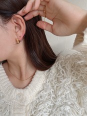 S925 ツイストデザインハギーピアス
