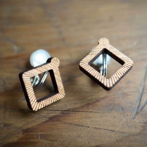 quadrangle / 四角形（Pierced Earring）