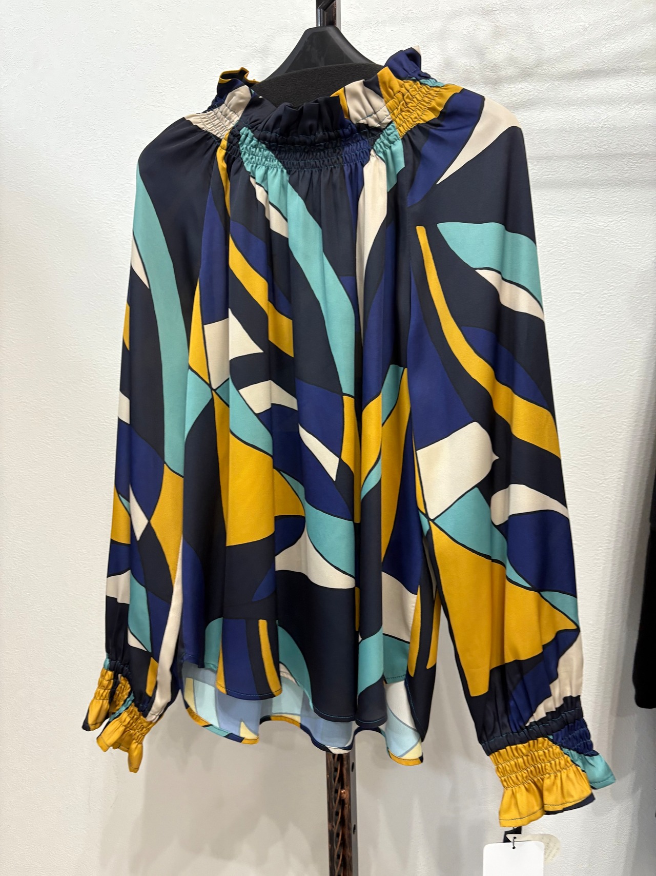 ROBE アート柄フリル襟ブラウス　31459