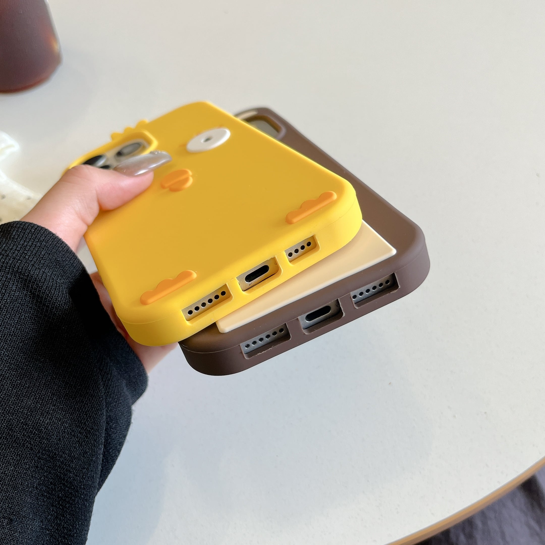 くま＆ニワトリ iPhone 17 16 15 14 13 ケース シリコン かわいい 立体