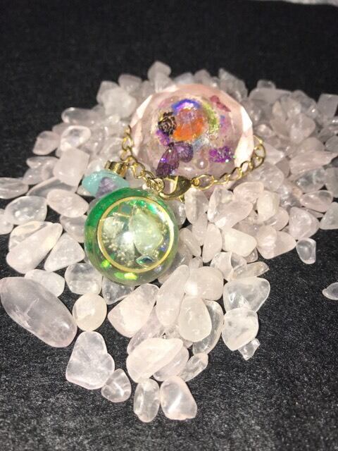 レジンチャーム　エメラルドグリーン