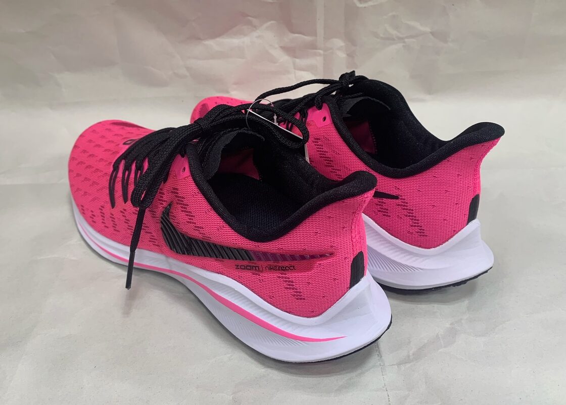 ナイキエアズーム[レディース]24.5㎝ AIR ZOOM VOMERO14 602蛍光ピンク 