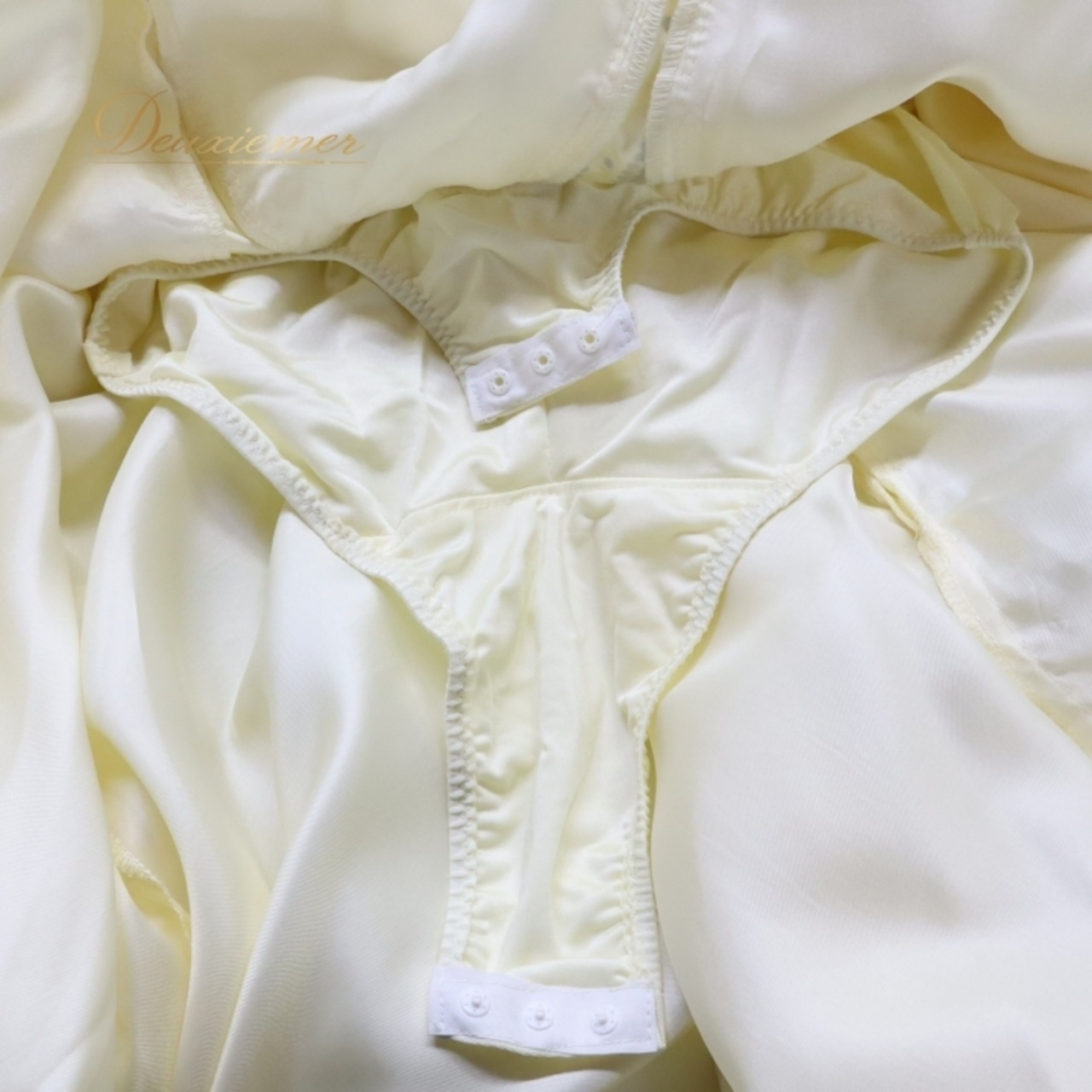 社交ダンス 衣装 スタンダードドレス ワンピース ドレス フロート フリル 高級感 上品 ダンス パーティ デモ 競技 ホワイト系 イエロー系 アイボリー系 かわいい 美しい エレガント おしゃれ コスチューム 競技用 女性用