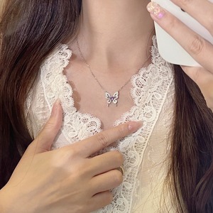 かわいい キラキラ 蝶々 高級感 レディース ネックレス