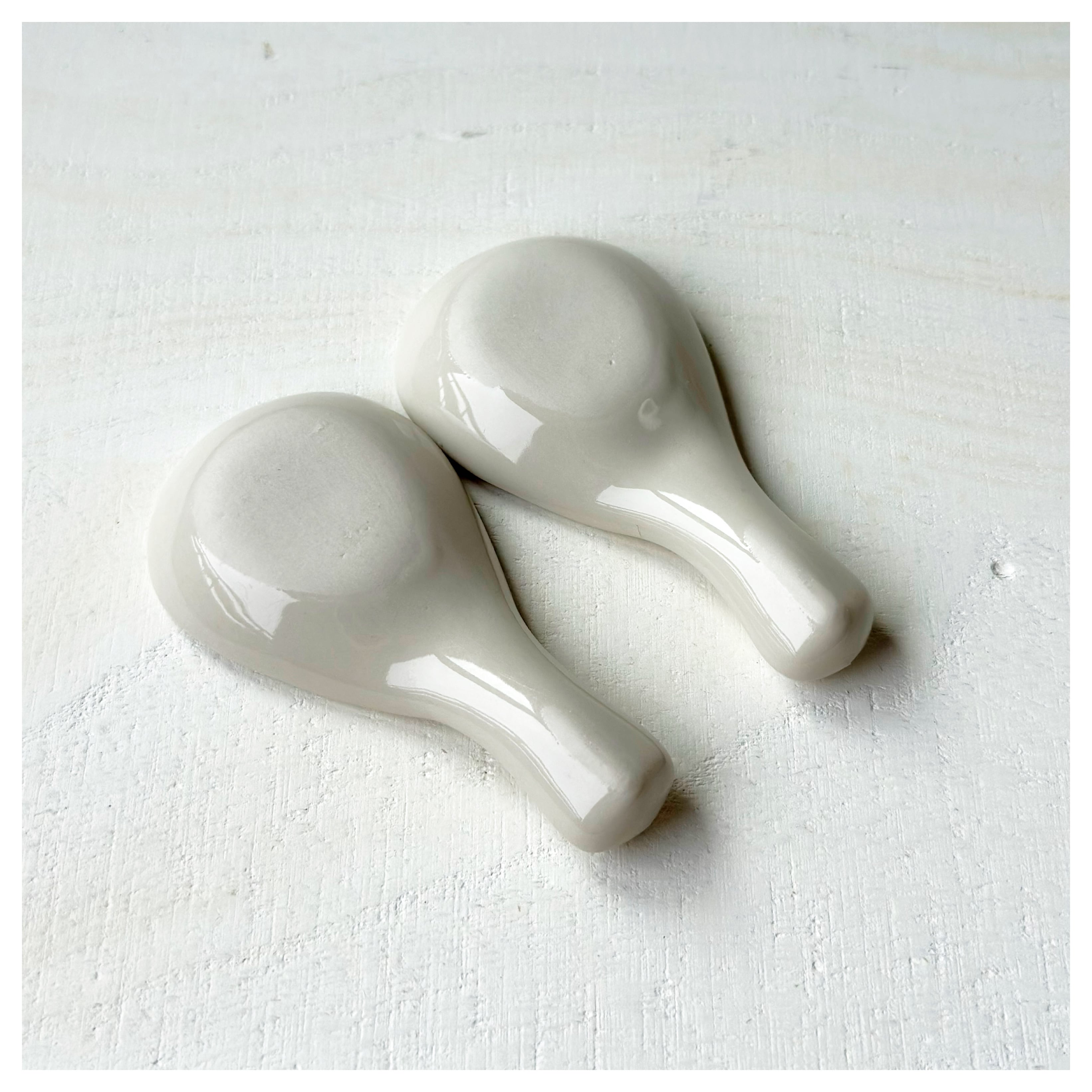 ベトナムのバッチャン焼き 牡丹絵のスプーン箸置き2個セット | Kc