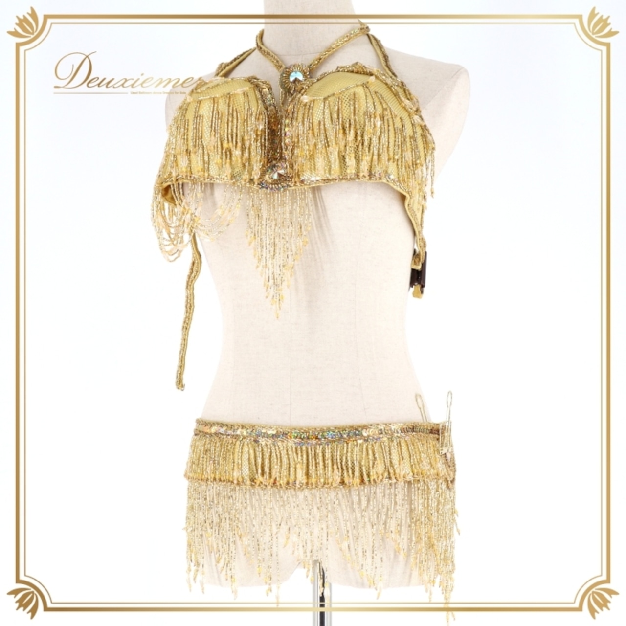 ベリーダンス オリエンタル 衣装 トップス ベルト セット ベラ Bella ゴールド系 ビーズ フリンジ 金 アーム アーム飾り 腕飾り 手首飾り チョーカー 豪華 装飾 キラキラ 派手 華やか かわいい ダンス衣装 ステージ イベント