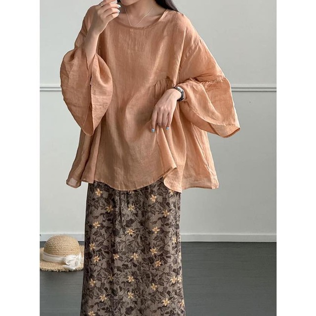 flared-sleeve back ribbon blouse