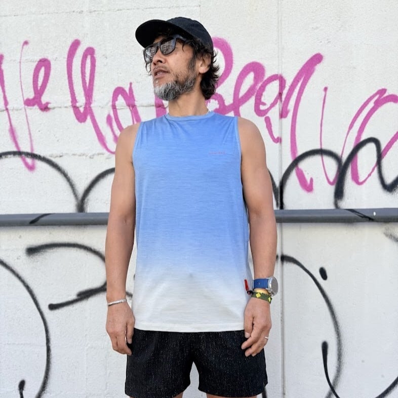 charbon / REDA WOOL DIP DYE SLEEVELESS T-SHIRT(Light Blue) | 道が