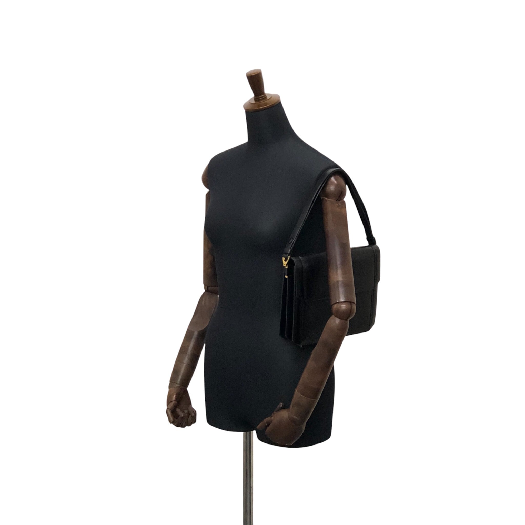 Yves Saint Laurent イヴ・サンローラン ショルダーバッグ ブラック