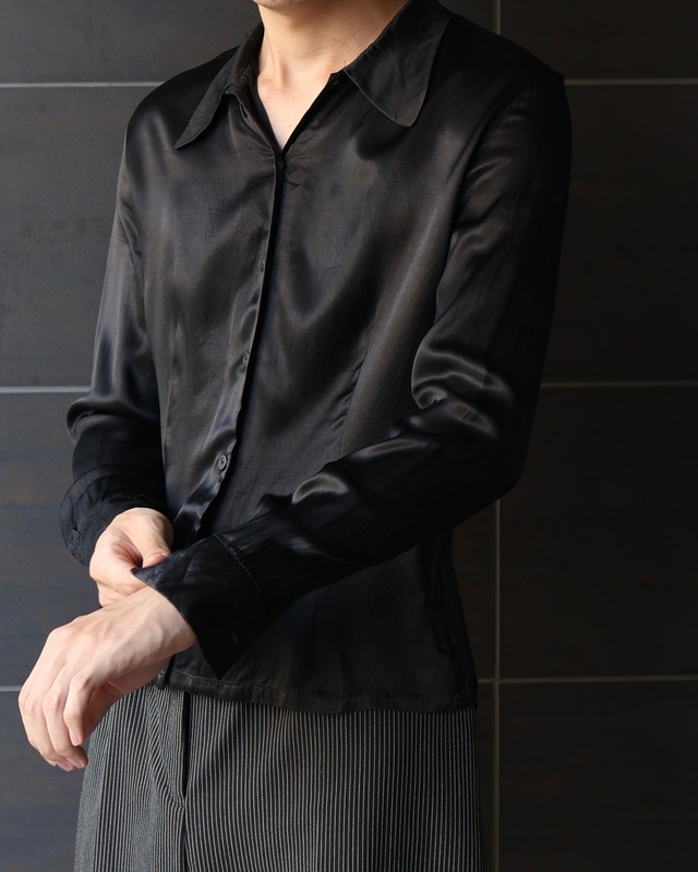 Shiny material shirt