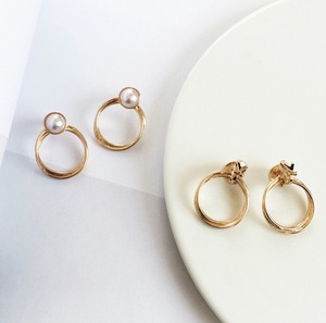New : Pearl and gold clip earrings