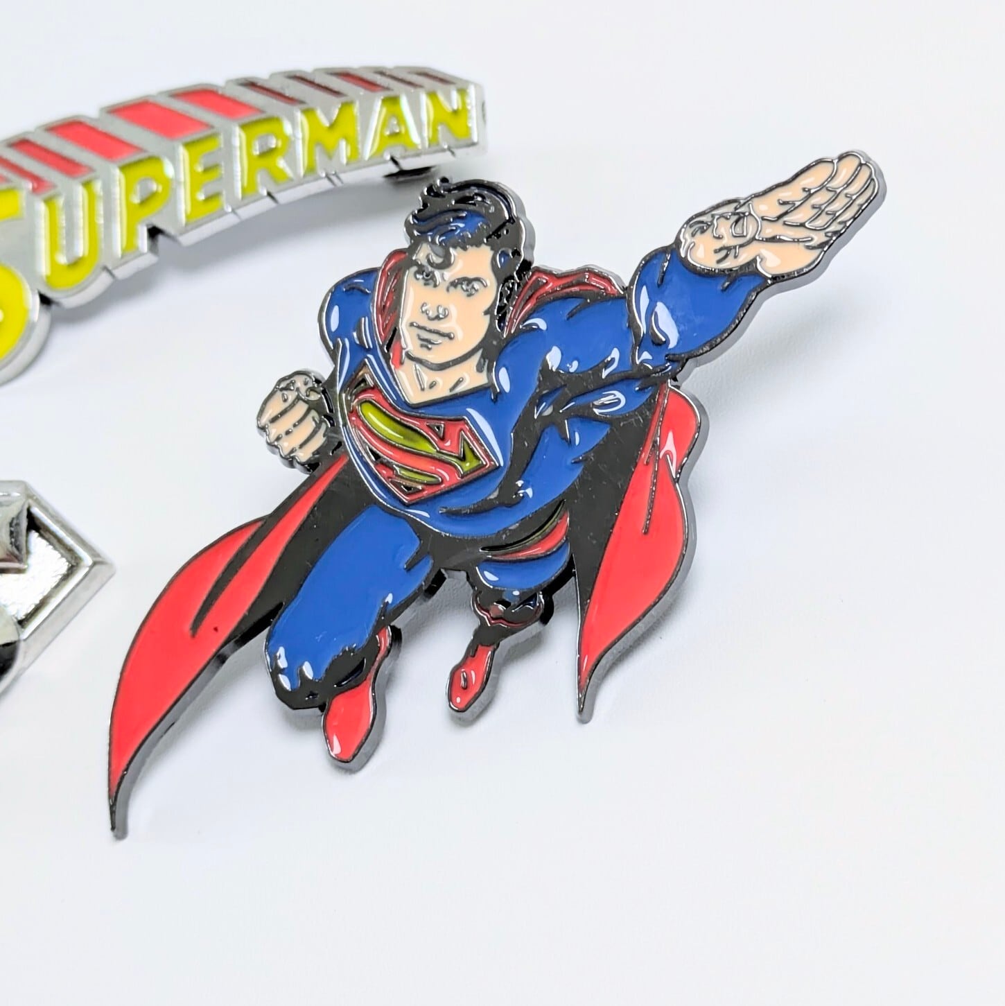 ♧送料無料！ ★ピンズ PINS★ピンバッジ 【 Superman ( スーパーマン ) 】ピンズ3個SET 〚アメリカン雑貨 アメトイ〛