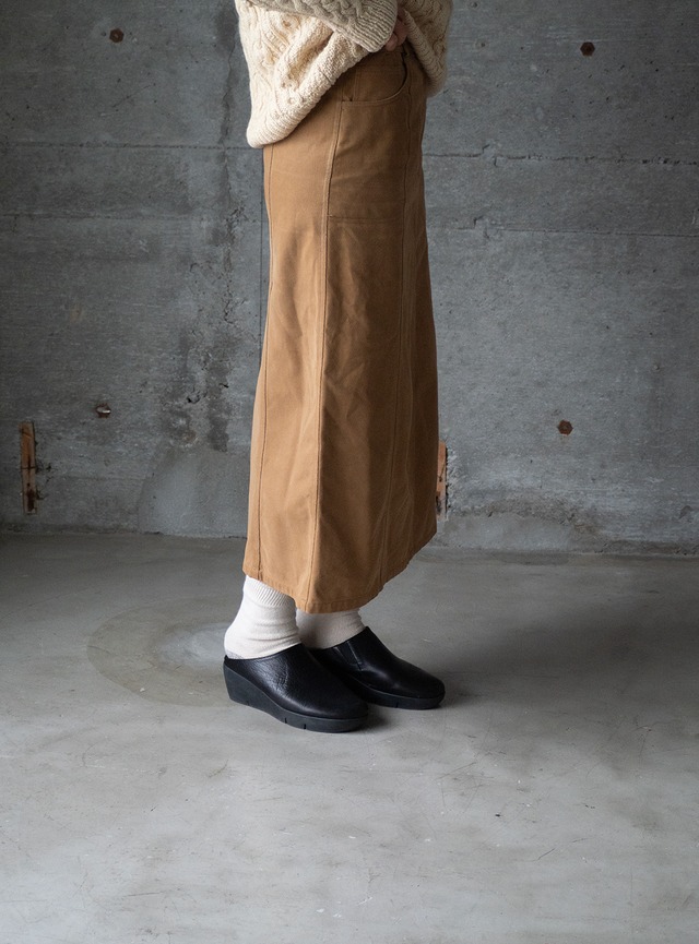 "Contempo Casuals" 1980s Leather zip skirt