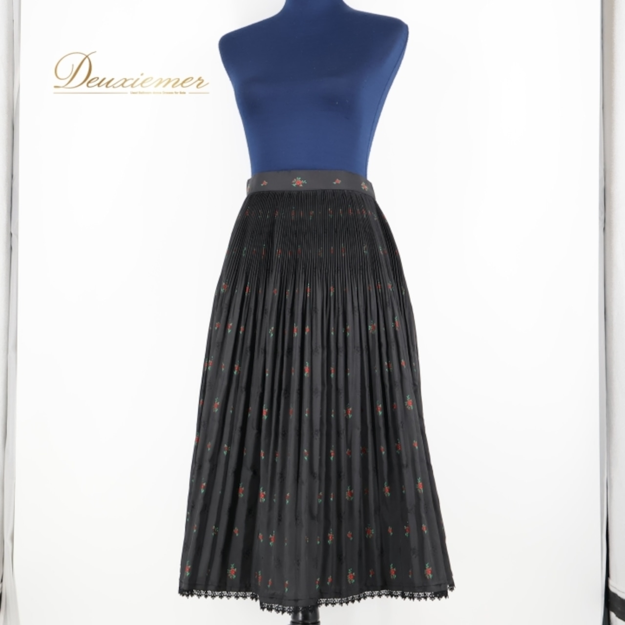 フォークダンス 衣装 スカート ブラック系 シスターズ プリーツ 花柄 刺繍 黒 赤 緑 レトロ カントリー sisters 日本製 華やか 光沢 かわいい チロリアン レース 上品 レッド系 グリーン系