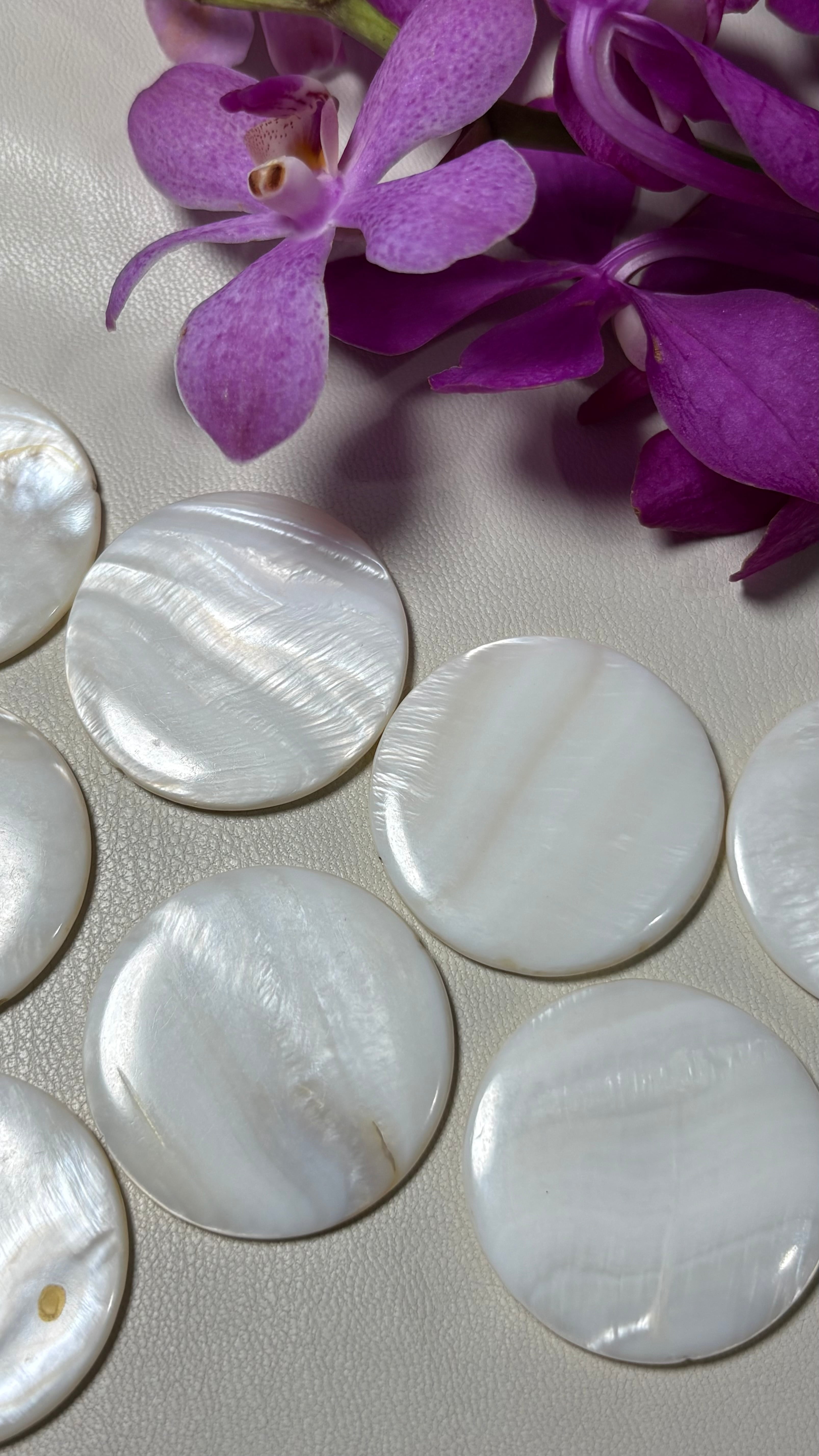 Mother of Pearl Round Beads 4pcs / マザーオブパール ラウンド ビーズ