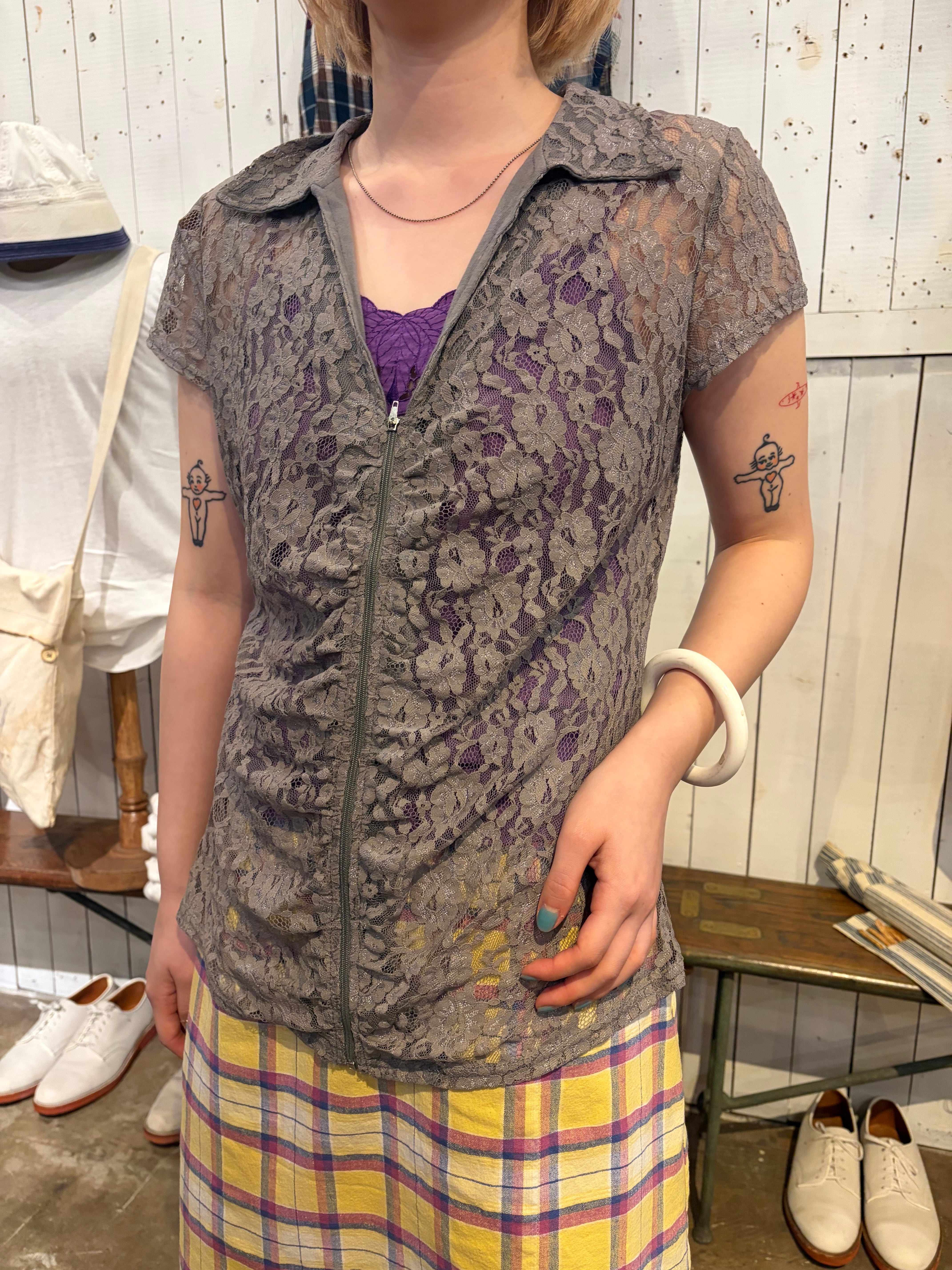 TOPS | JANTIQUES
