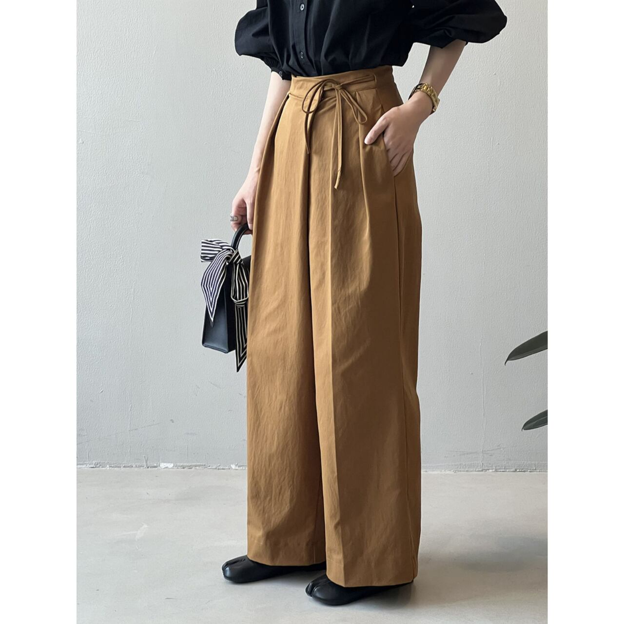 ラップデザインセンタープレスパンツ a0547