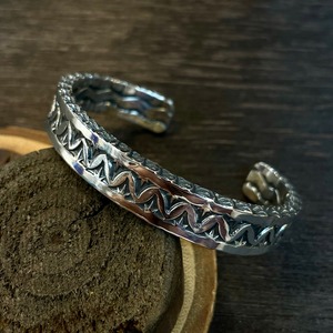 サンシャインリーブス(SunshineReeves)   4面スタンプヘビーゲージバングル