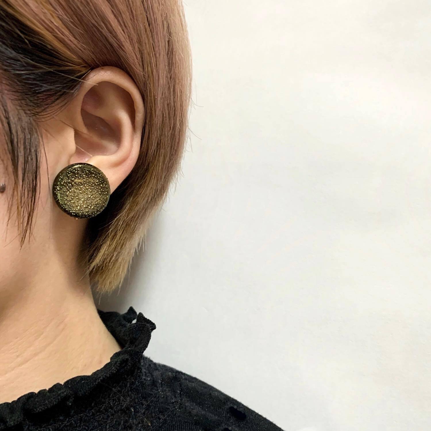 フランスメタリックつぶつぶ〈ピアス/イヤリング〉