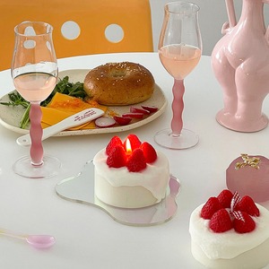 【CANDLE 】手作りイチゴORブルーベリーケーキ形キャンドル