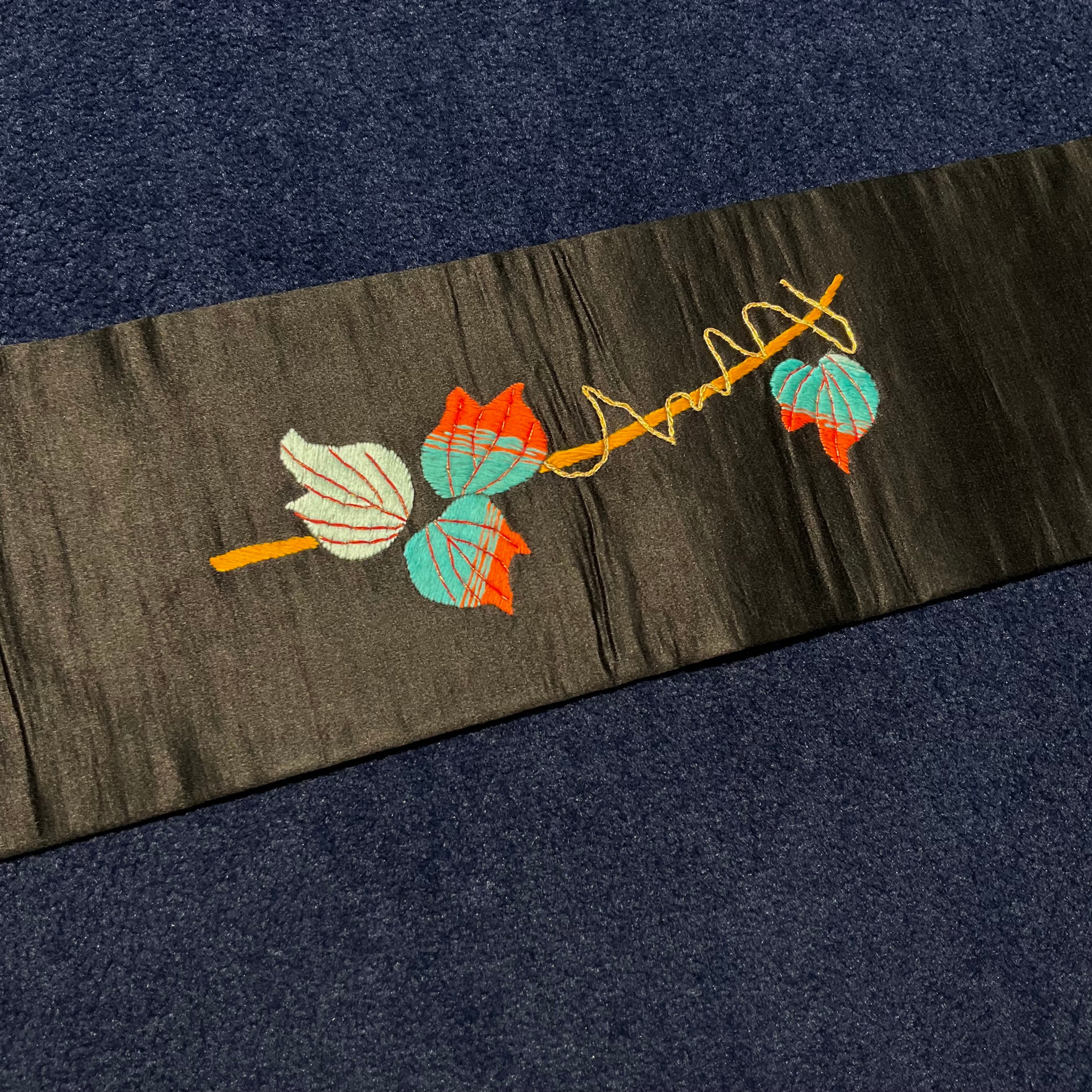 錦雉＊刺繍 鳥 蔓 葉っぱ 葡萄 繻子 花 アンティーク名古屋帯 B260