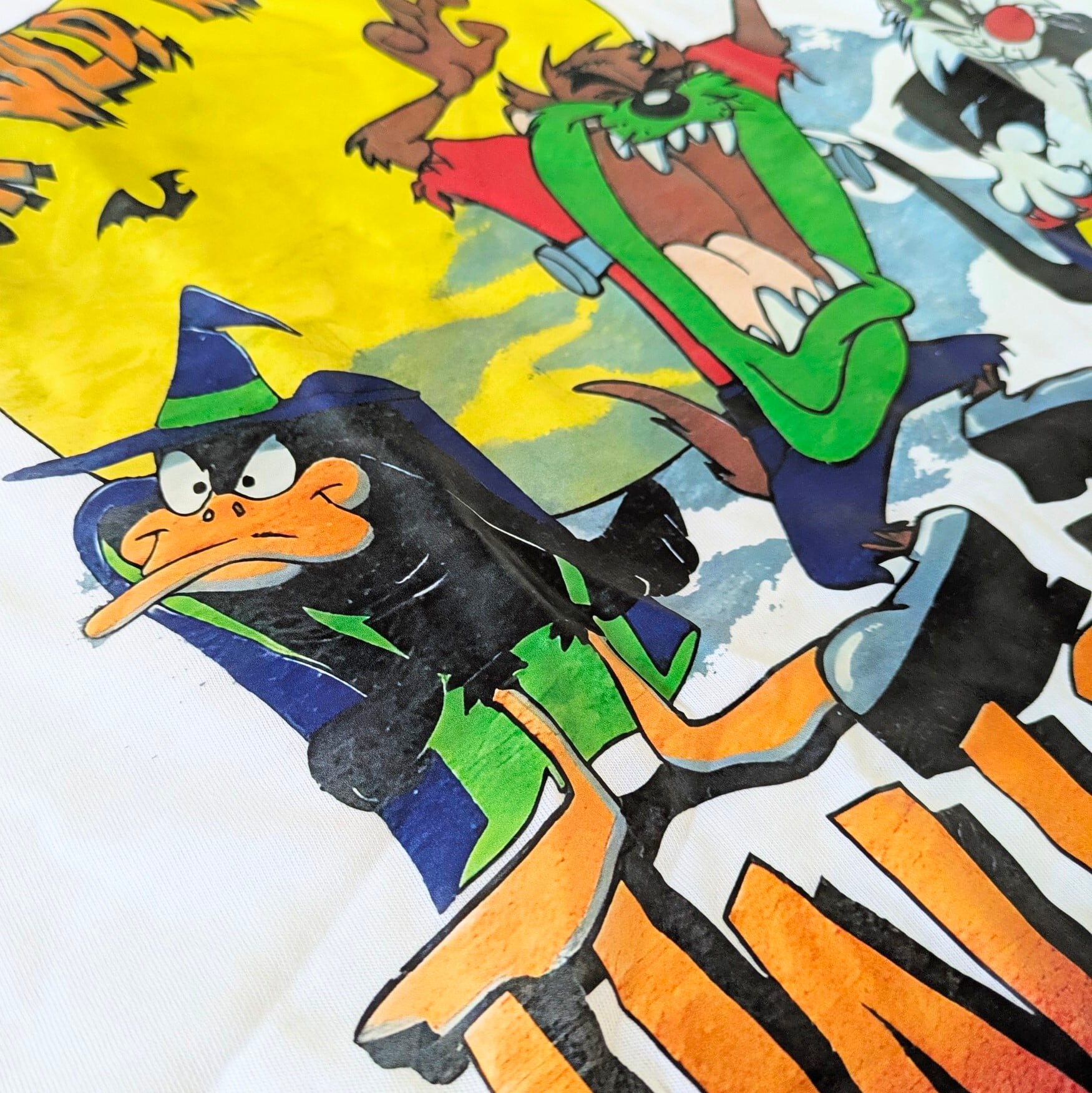 【 Looney Tunes ( ルーニー・テューンズ ) 】『It's a wild wacky Looney Tunes』HALLOWEEN Tシャツ / ハロウィン 〚アメリカン雑貨 アメトイ〛