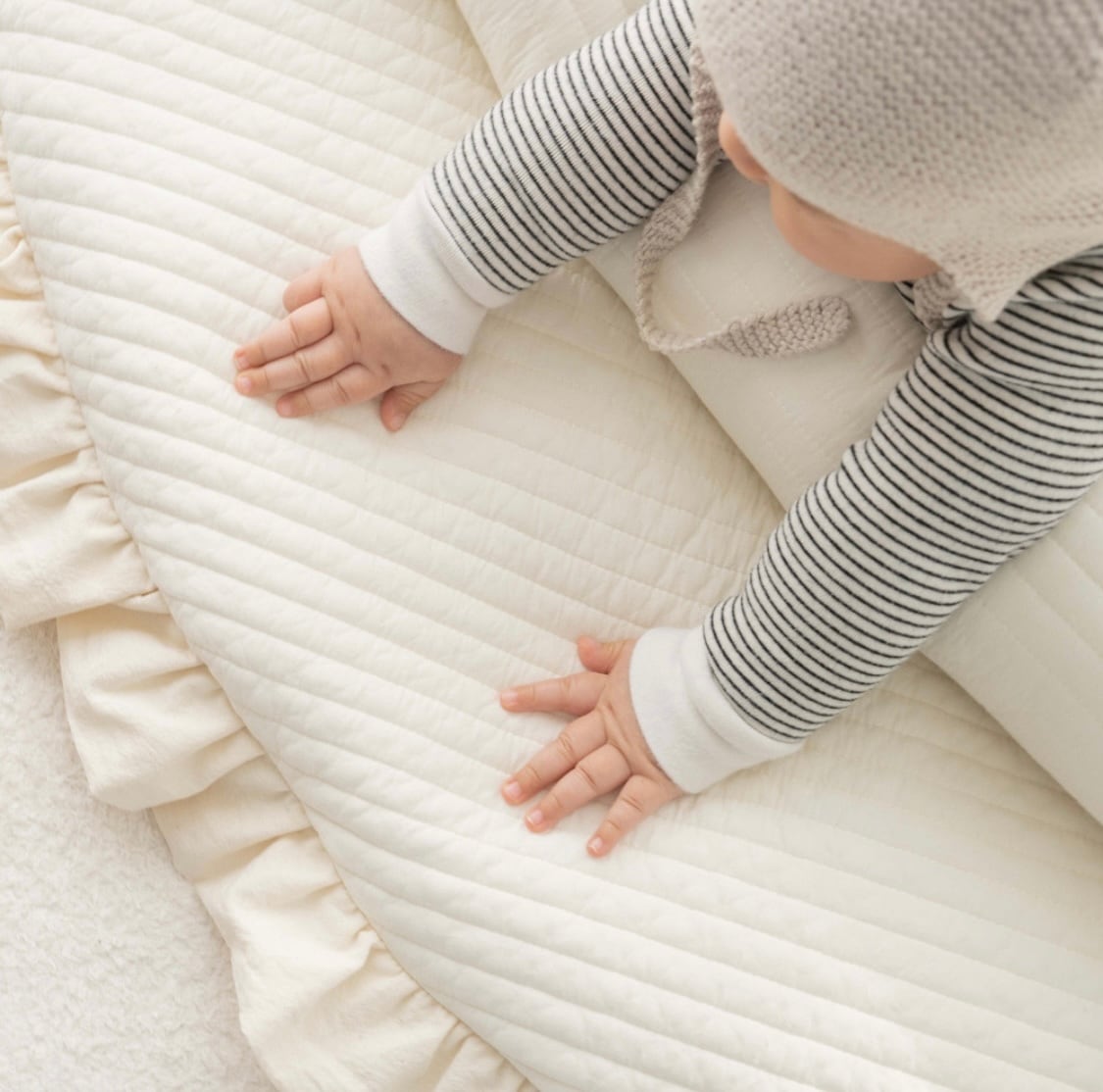 フリルラウンドマット(110cm) | イブル&Baby Fabric LilyBlanc（リリー