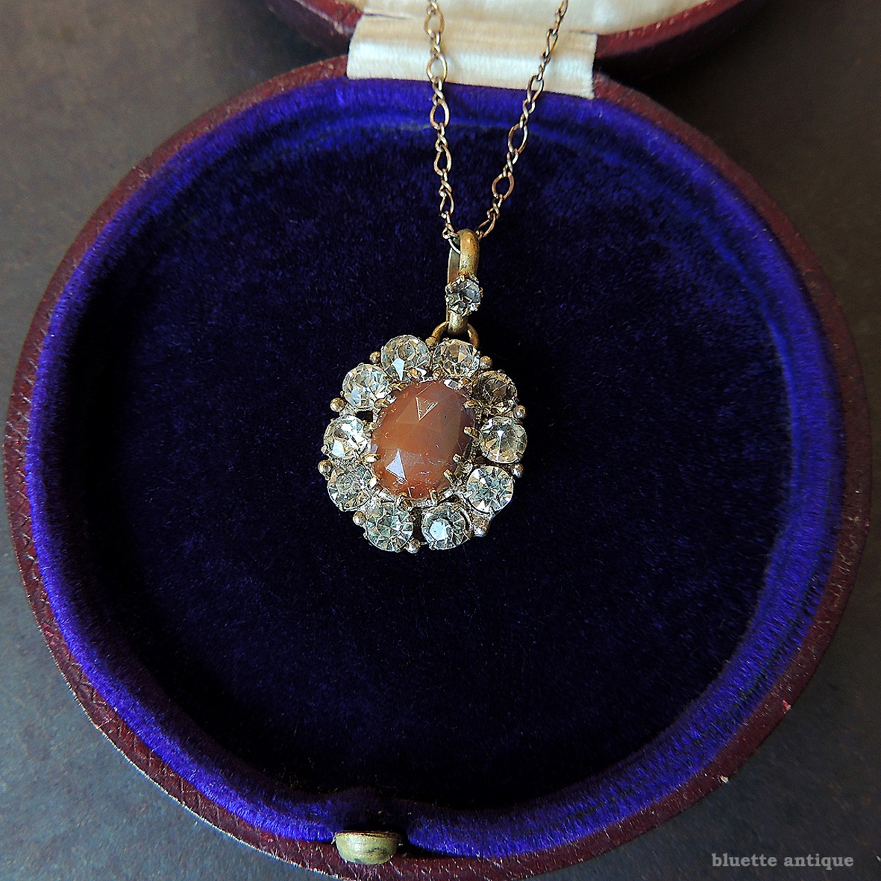 アンティークジュエリー サフィレット オーバル ペンダント