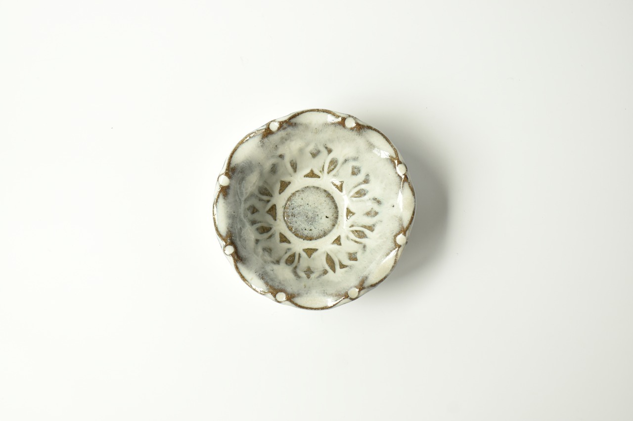 小代瑞穂窯 / 福田るい : 花碗 ナミナミ 白