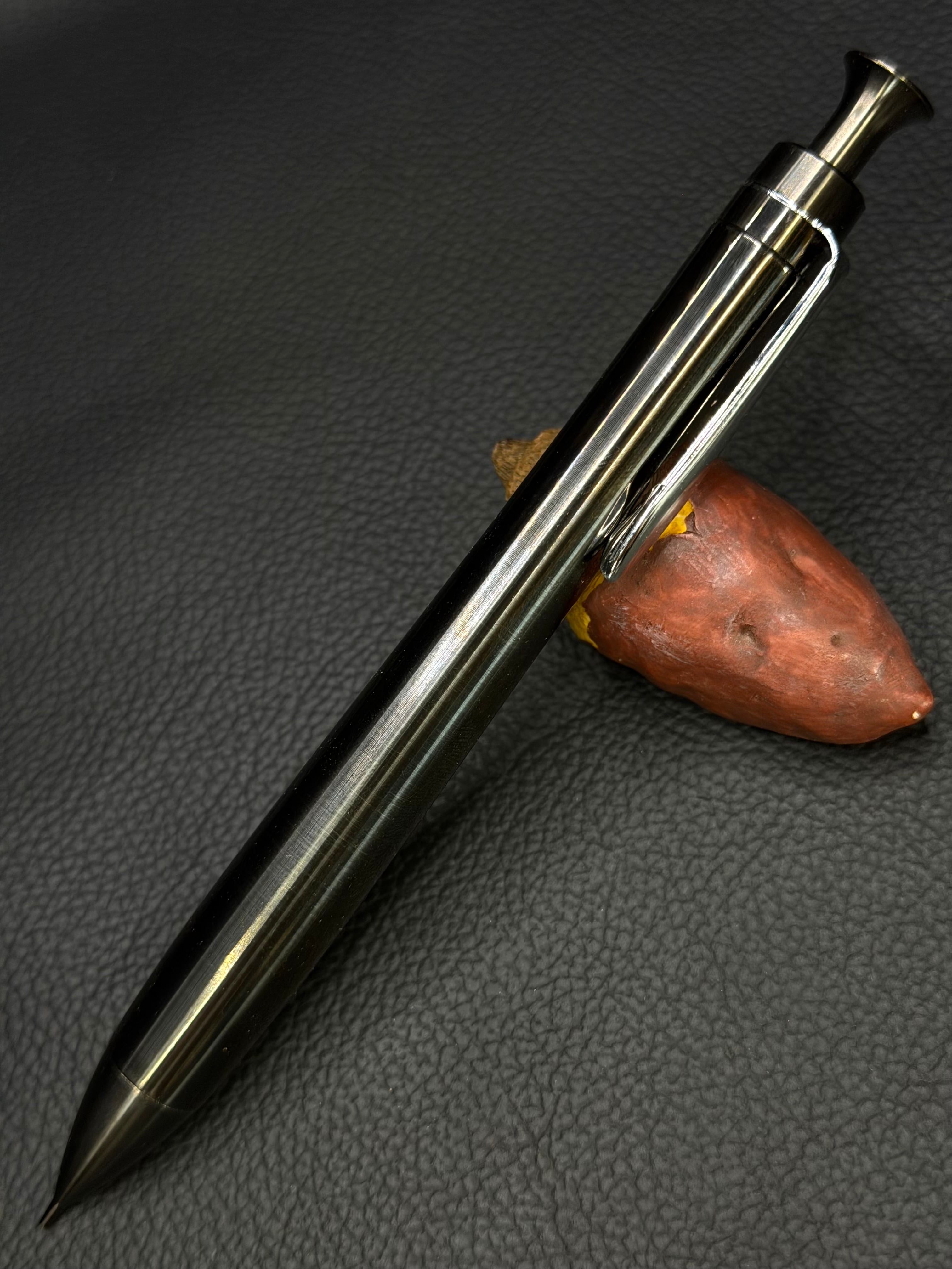 レア　非売品　ピラルク　ペン立て 123c928b8025cc3821e829dbbb0b6d