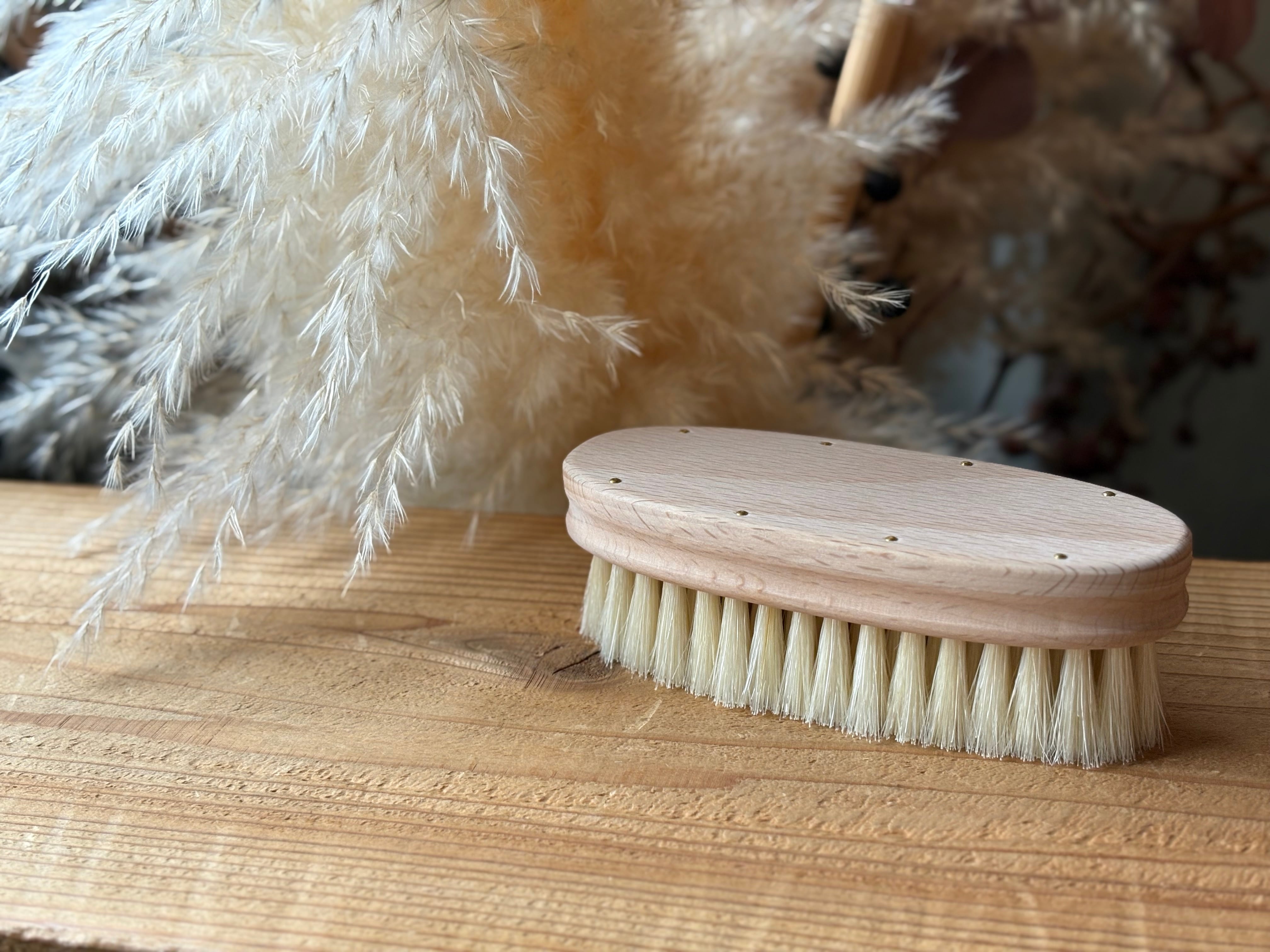 Brush 2点セット（山羊毛＋白豚毛） pig_for_web_84d5eb7a-edcf-48c0