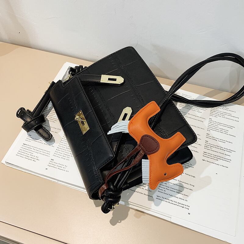 オータムウィンターレッド 秋物 冬物 スクウェア 手作りハンドバック59319615774