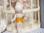 JAPANビスク　オレンジ服女の子 画像10