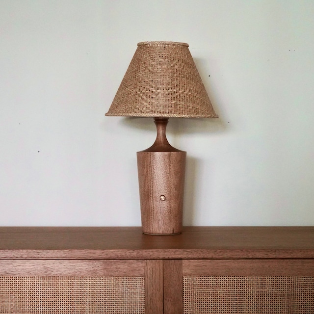 TABLE LAMP/琥珀胡桃