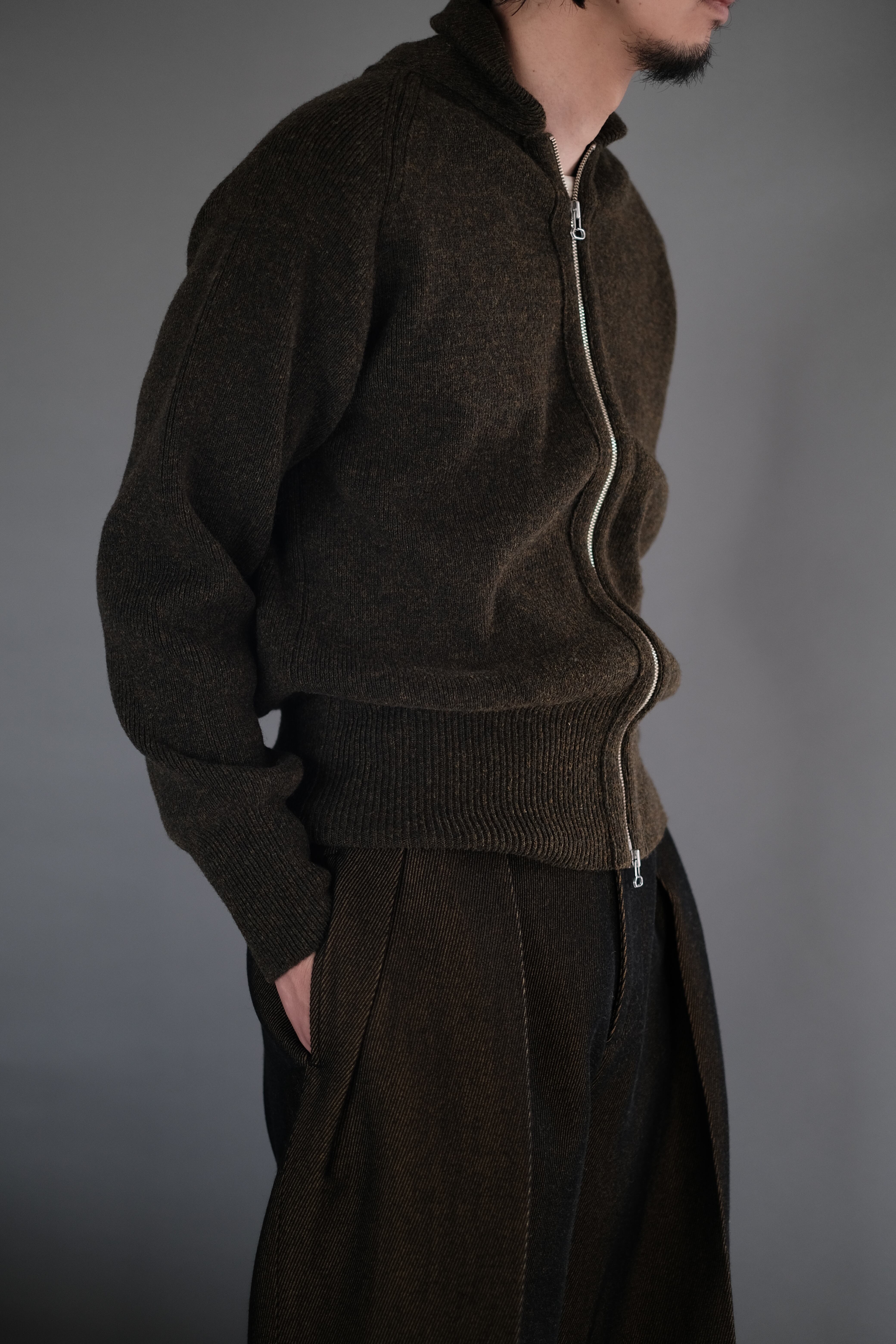 SLOPESLOW / Hard twisted shetlandwool type C-2 