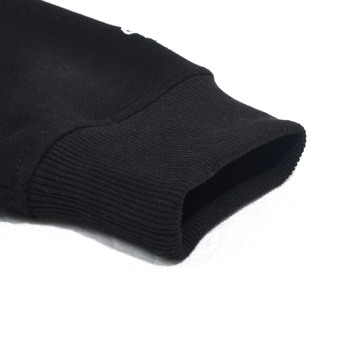 裏起毛バック刺繍ブルゾン