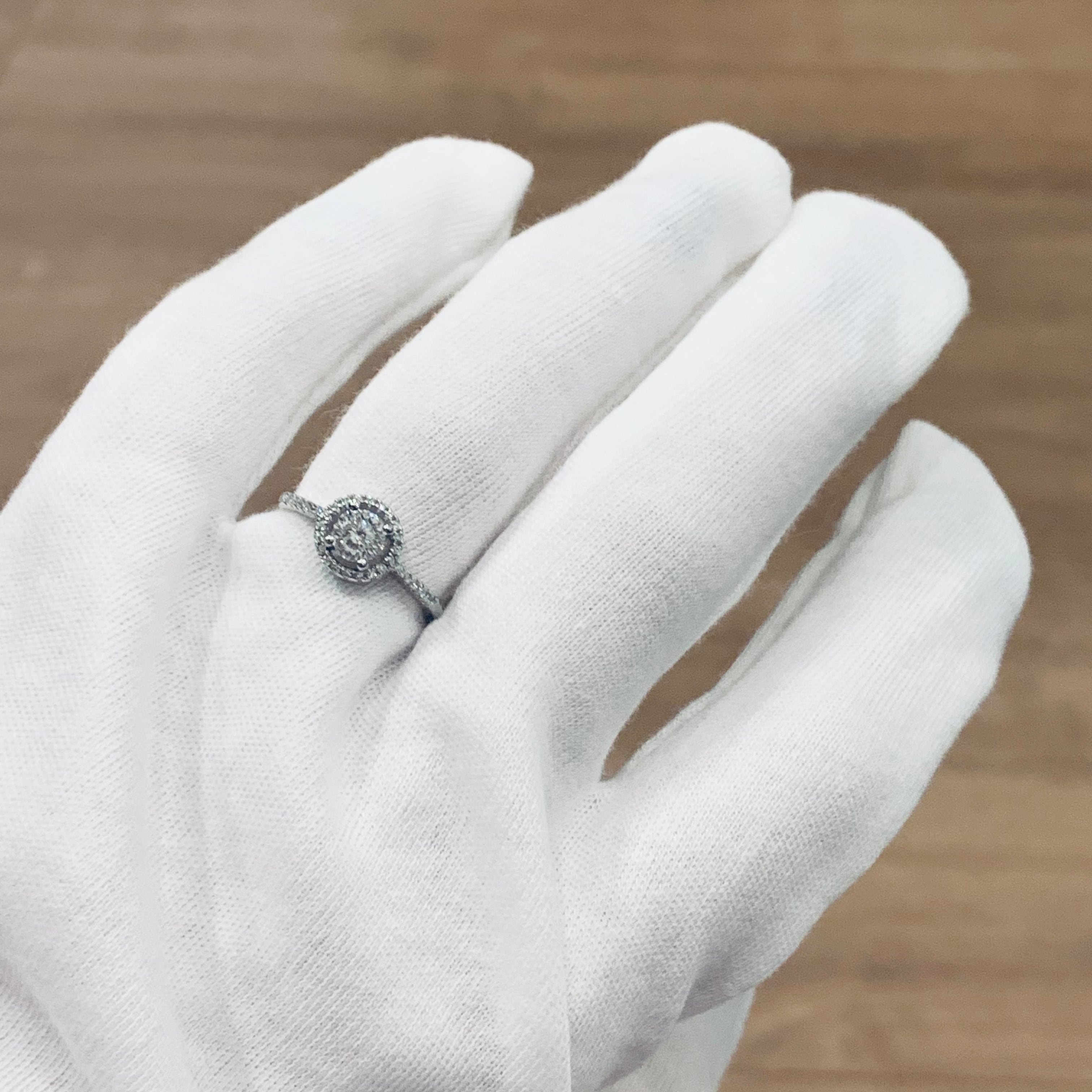 リング　指輪　モアサナイト　人工ダイヤモンド　主石0.5カラット ゴージャス